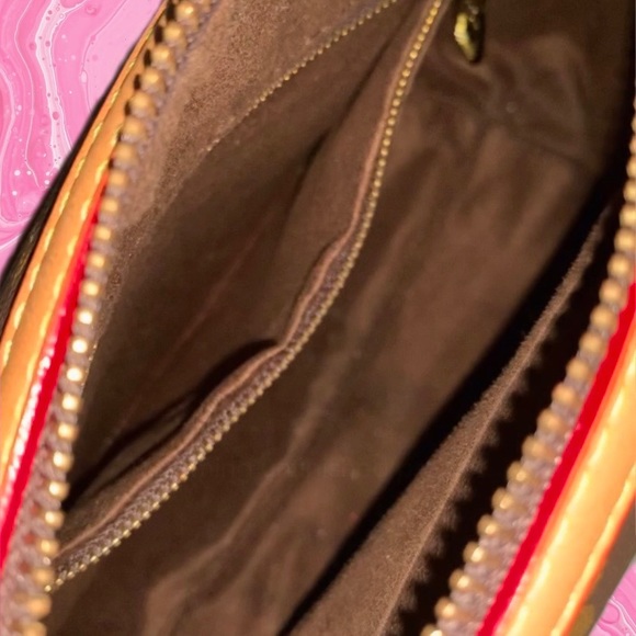 Vintage Authentic Louis Vuitton Cross Body Bag - Picture 7 of 11